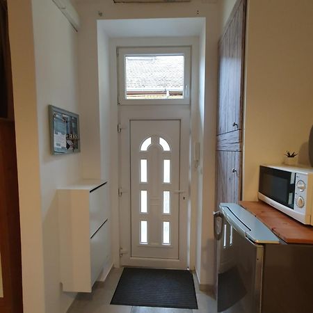 בודפשט Cozy Studio With Air Condition Freshly Renovated מראה חיצוני תמונה