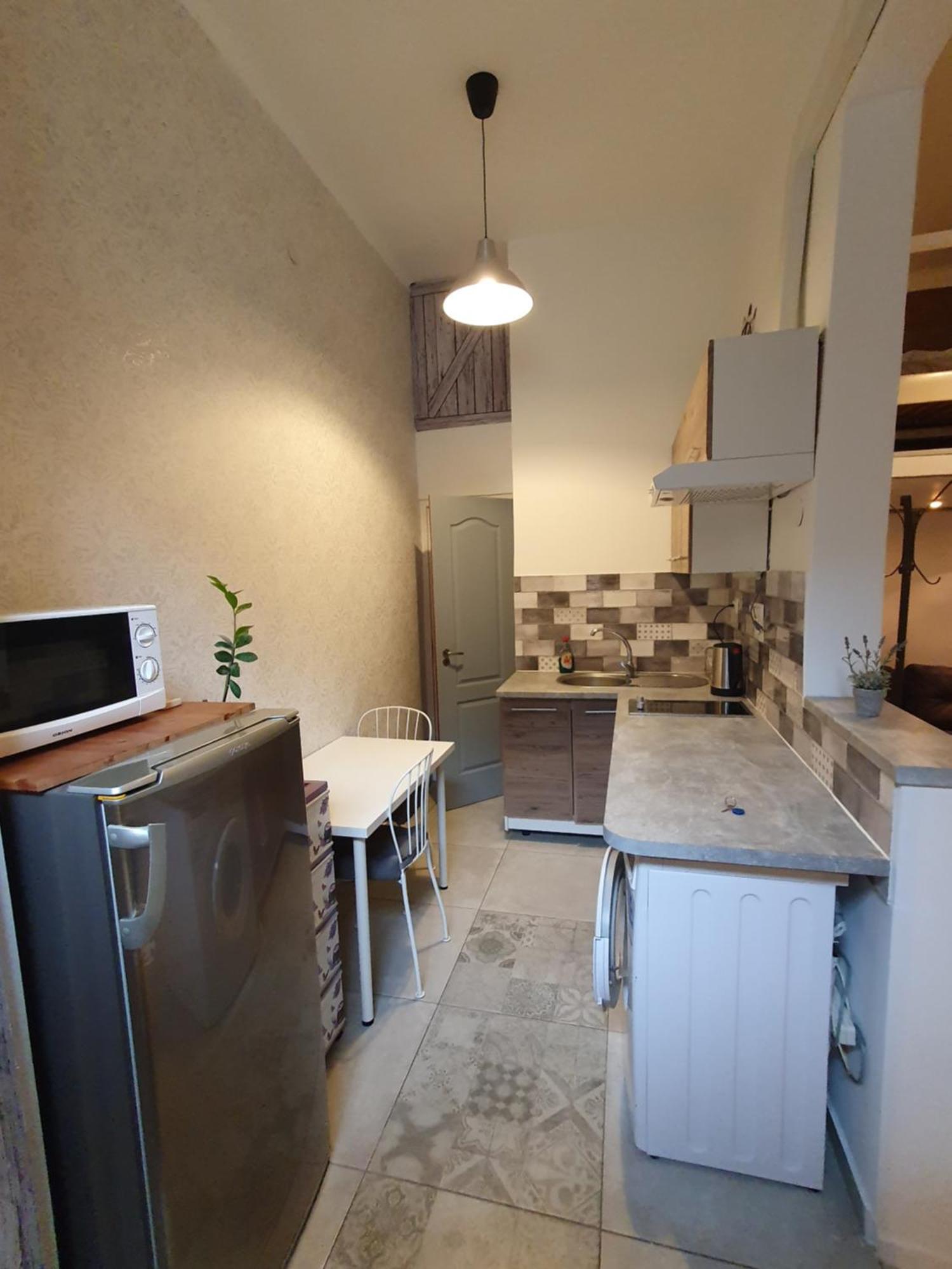 בודפשט Cozy Studio With Air Condition Freshly Renovated מראה חיצוני תמונה